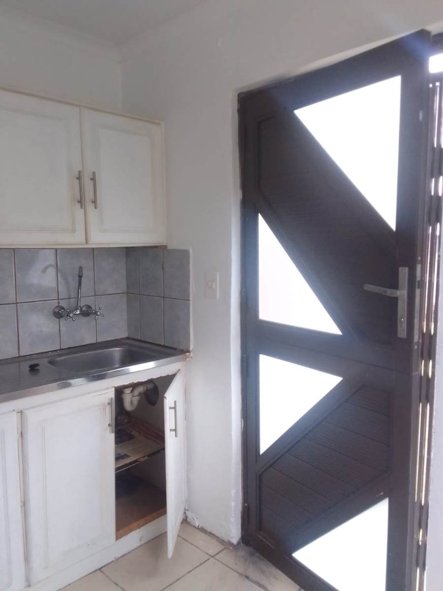 To Let 2 Bedroom Property for Rent in Haven Hills Eastern Cape